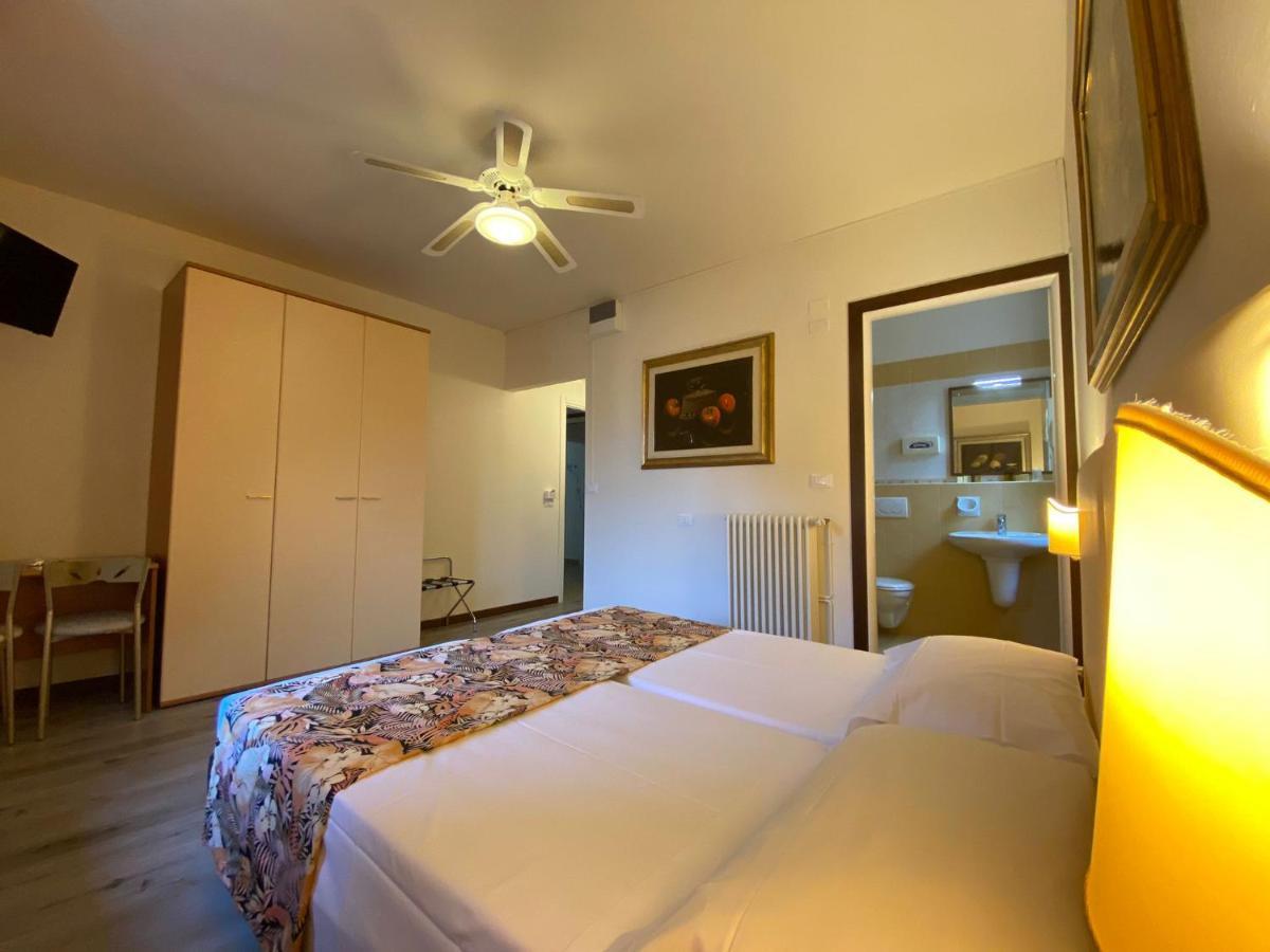 Hotel San Marco Garda  Exterior photo