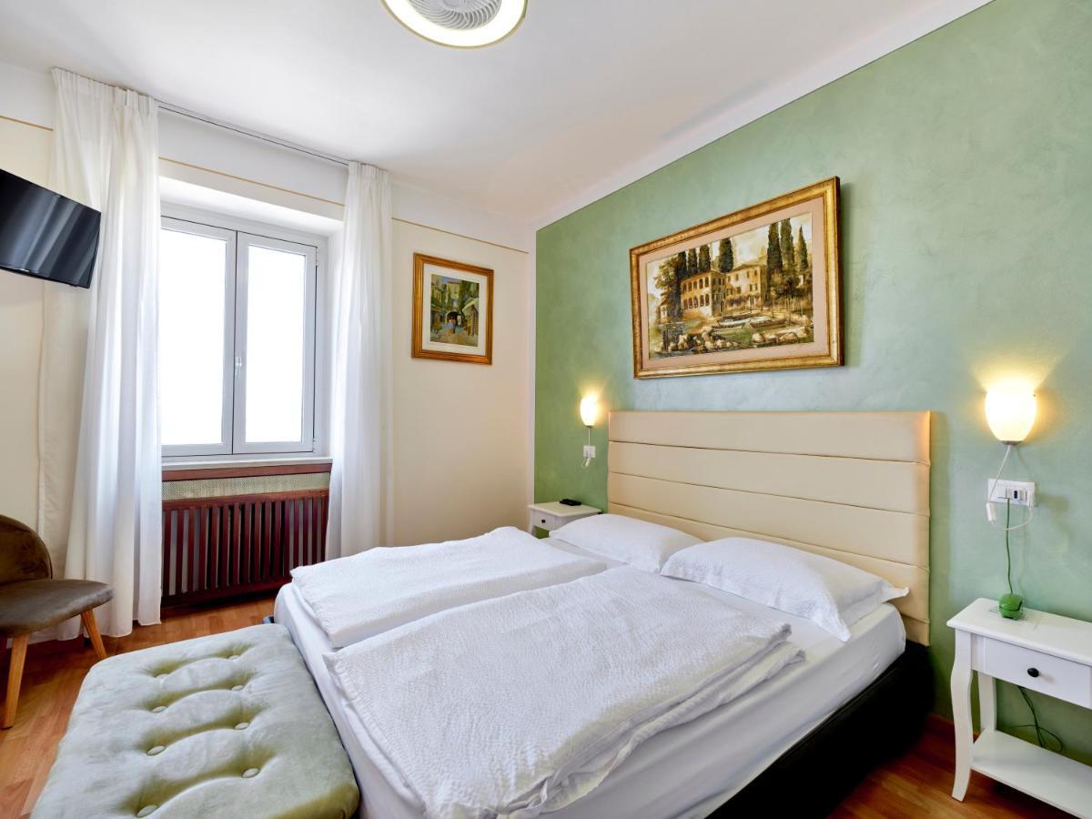 Hotel San Marco Garda  Exterior photo